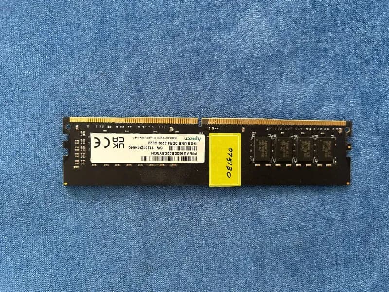 Плашка ОЗУ Apacer 16GB DDR4 3200MHz — Батуми — 150 ₾