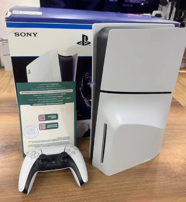 PlayStation 5 slim 1TB дисковая версия покупал в зумере неделю назад два года гарантии 1500 лари — Батуми — 1 500 ₾