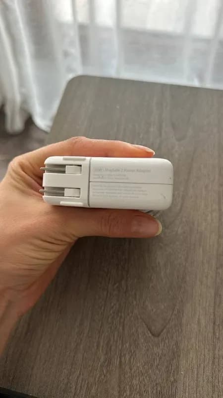 MacBook MagSafe 2 на 60w. — Батуми — 70 ₾