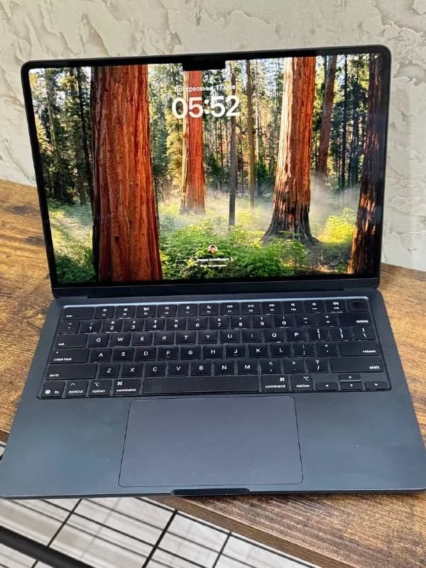 macbook air 25-й — Батуми — 1 200 $