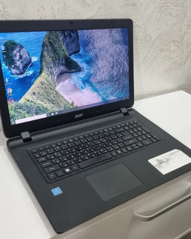 Acer с большим 17-дюймовым экраном в хорошем состоянии. Отлично подойдёт для работы, учёбы, интернет — Батуми — 360 ₾