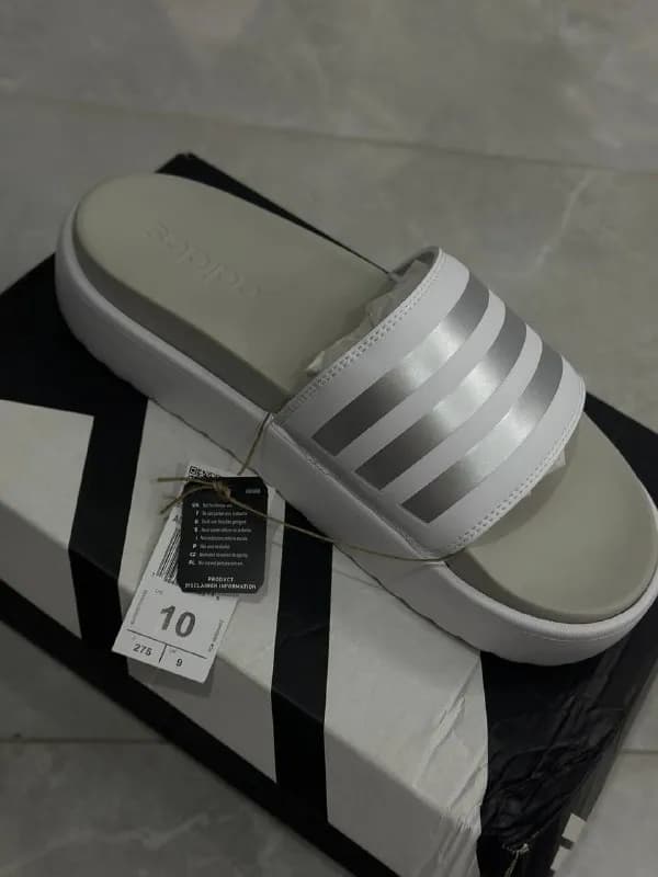 1. Adidas Adilette Platform — Батуми — 55 ₾