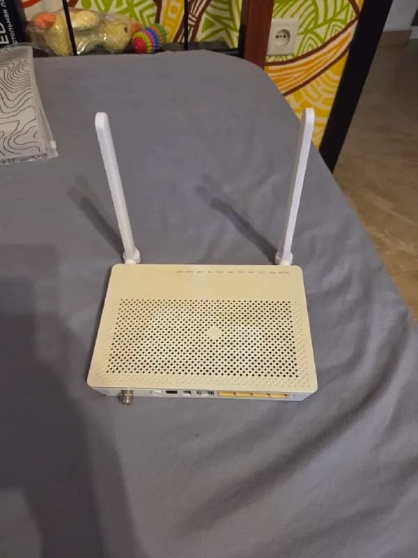 gpon terminal (с зеленым входом для оптоволокна) — Батуми — 20 ₾