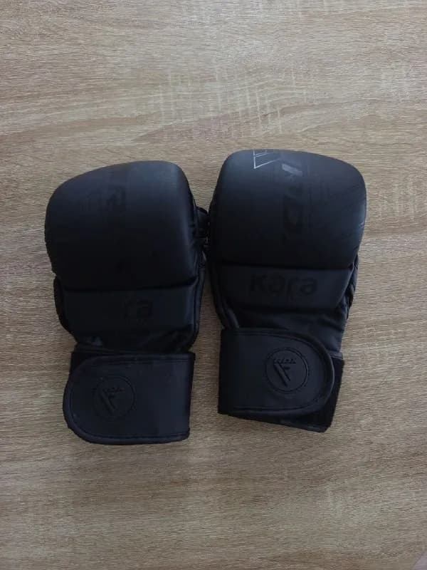 Kara 6 OZ для ММА / боевого самбо. Состояние отличное, дефектов нет — Батуми — 40 ₾