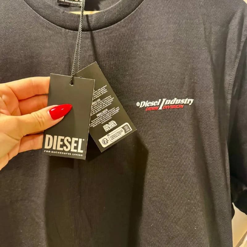 Футболка Diesel Размер L/XL новая — Тбилиси — 150 ₾