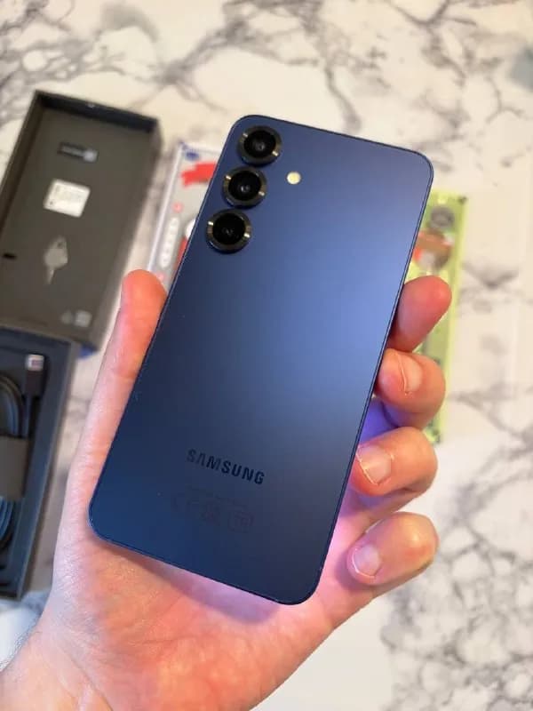 Samsung galaxy s25 — Батуми — 1 400 ₾