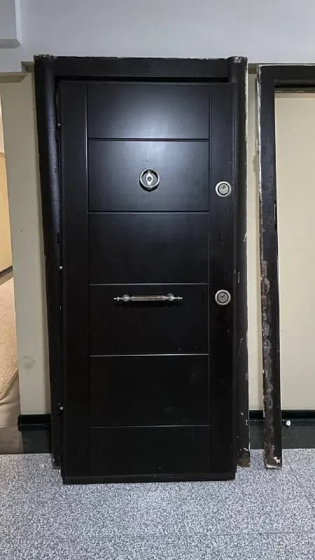 Входная железная дверь 195×85 — Батуми — 100 ₾