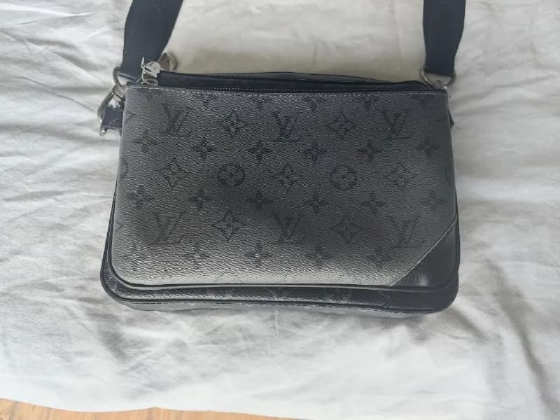 Louis Vuitton — Батуми — 1 200 ₾