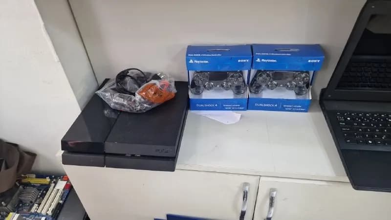 PS5 в идеальном состоянии — Батуми — 550 ₾