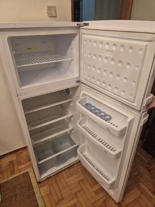Refrigerator used good condition — Батуми — 300 ₾