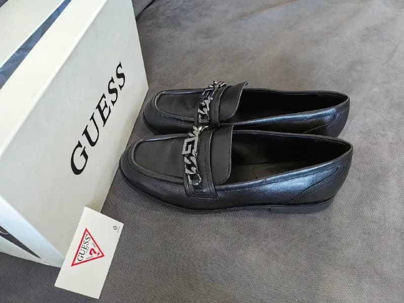 Лоферы женские GUESS размер 37 — Батуми — 220 ₾