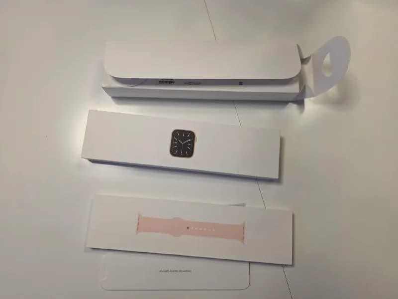 Apple Watch Series 6 (44 мм) Rose Gold — Полный комплект. — Батуми — 250 ₾
