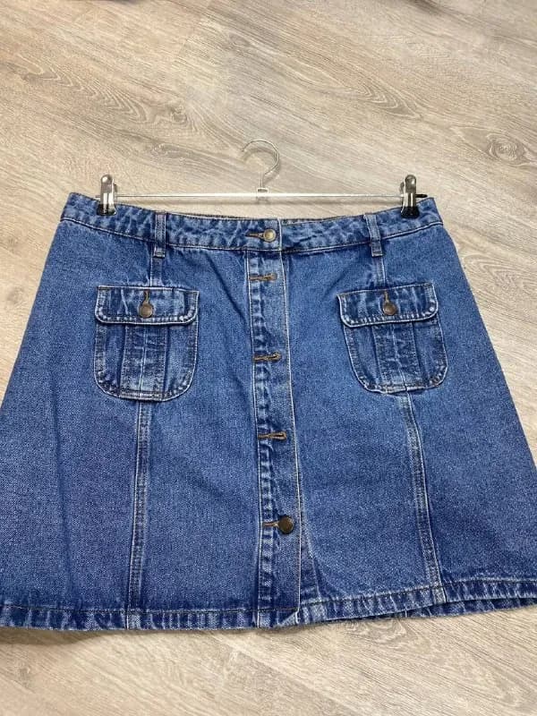 Джинсовая юбка и юбка-шорты размер L-XL — Батуми — 10 ₾