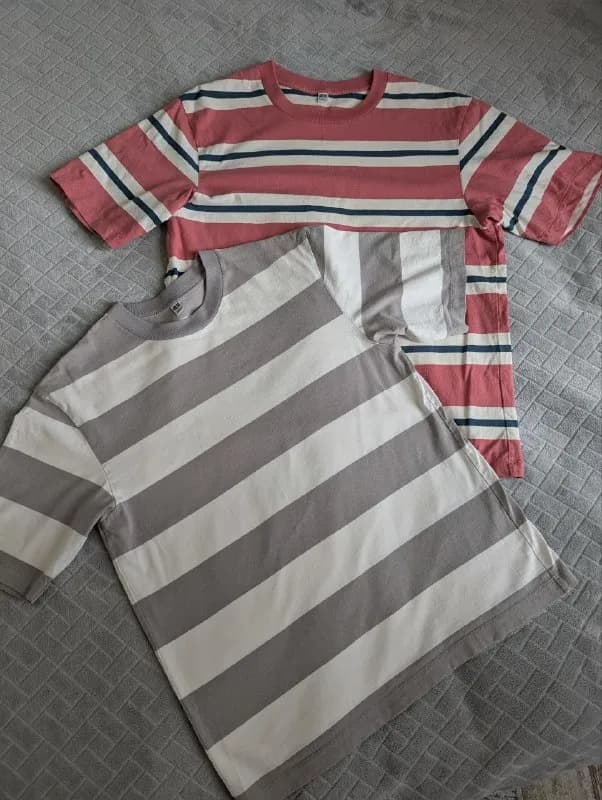 1. Футболки uniqlo (юникло) размер S, унисекс — Батуми — 15 ₾