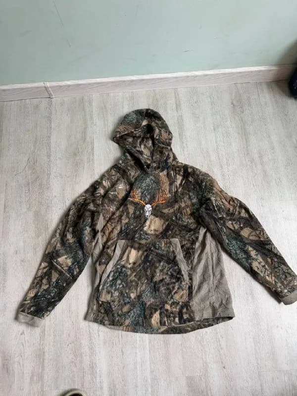Кофта для мальчика стильная тёплая — Батуми — 40 ₾