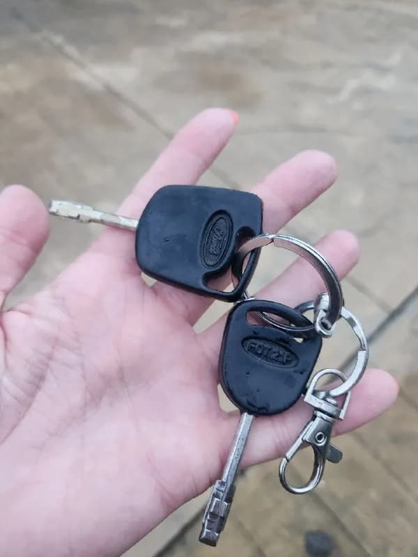 Найдены ключи на набережной — Батуми