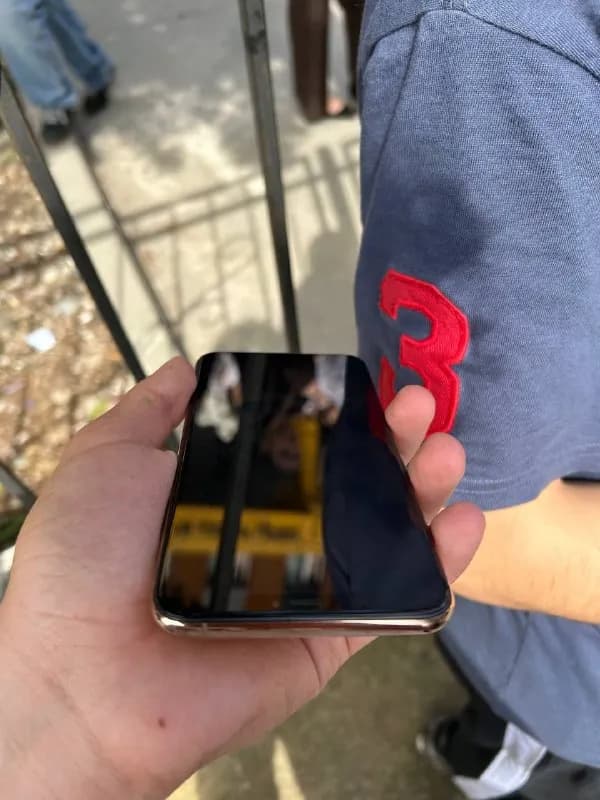 Iphone XS MAX в отличном состоянии батарея 89% — Батуми