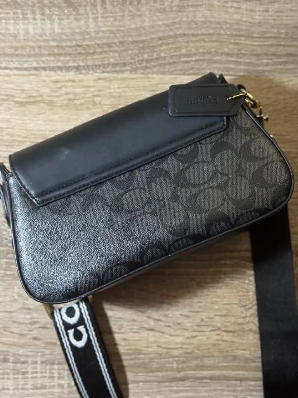 1.Наушники PELTOR Optime 3 (3M) Состояние — новые, в заводской коробке. Не носились. Коробка слегка — Батуми — 100 ₾