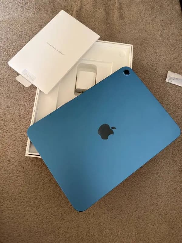 iPad 11 256GB — Батуми — 700 ₾