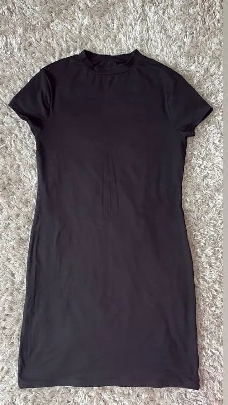 чёрное платье — Батуми — 10 ₾