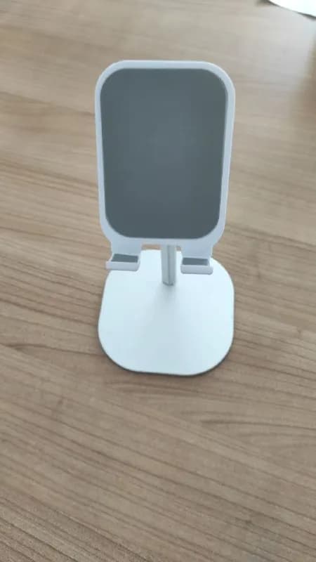 Стенд для смартфонов — Тбилиси — 15 ₾