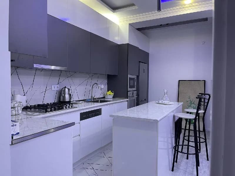 78 sqm, 2 bedrooms, 12/26 floor — Тбилиси — 500 $