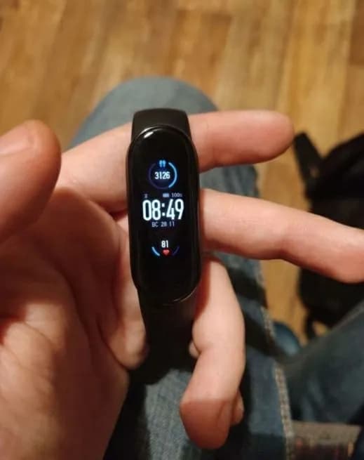 XIAOMI MI FIT 5. Отличное состояние, покупался 3 месяца назад. Цена 80 лари — Тбилиси — 80 ₾