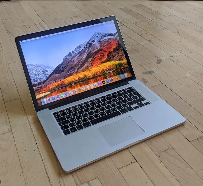 Apple Macbook Pro Retina 15» (2012 год). Ноутбук в очень хорошем состоянии. Core i7 2.3GHz 4 ядра, S — Тбилиси — 1 500 ₾