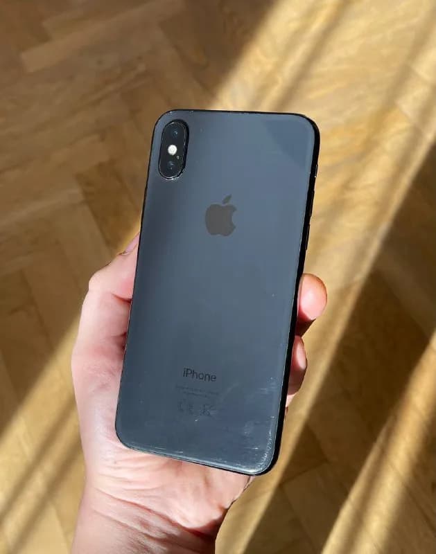 1. iPhone X black 64 gb — 1300 лари — Тбилиси — 1 300 ₾