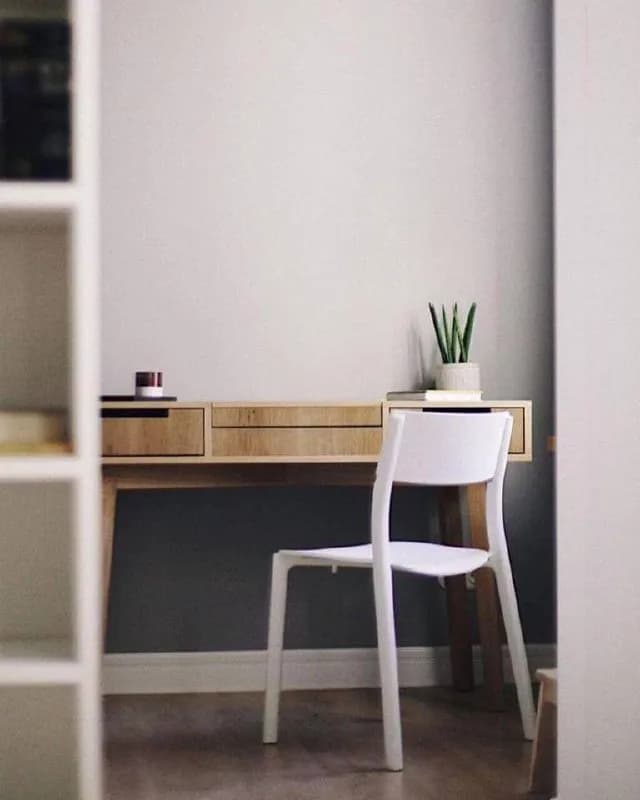 Makarov & Nisonov furniture ищет в команду мастера мебельного производства и помощника. Мы занимаемс — Тбилиси — 1 500 ₾