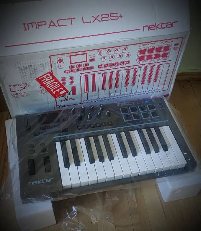 MIDI контроллер Impact LX25+ новый — Тбилиси — 380 ₾