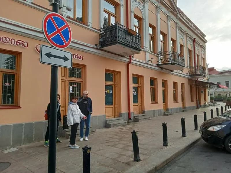 20 квадратных метров, улица Гиоргия Атонели 20/Хазини 4. Новый ремонт, по совместительству новое о — Тбилиси — 500 $