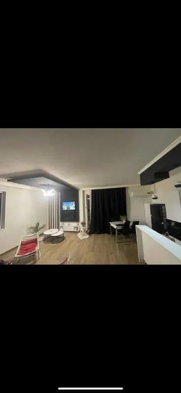 3-ოთახიანი, 2 ცალკე საძინებელი, კარგი რემონტი, ტექნიკით) — Тбилиси — 1000 $