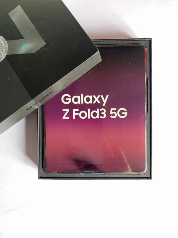 Samsung galaxy z fold 3 5g 12 Gb/ 256 GB Black. C чеком и гарантией. Приобретен 3 марта в Alta. — Тбилиси