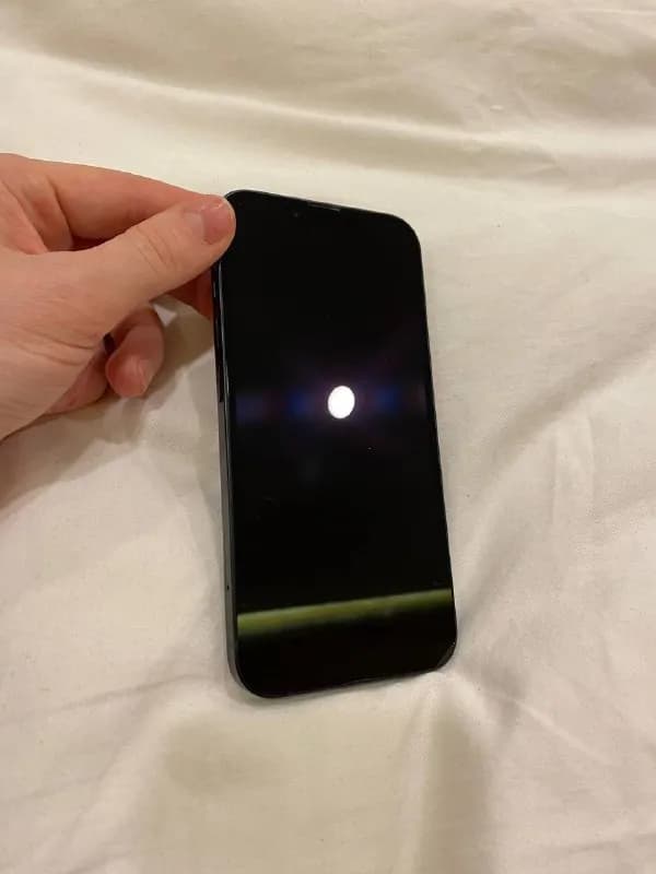 Iphone 13 128 черный, с двумя чехлами, — Тбилиси — 3 400 ₾