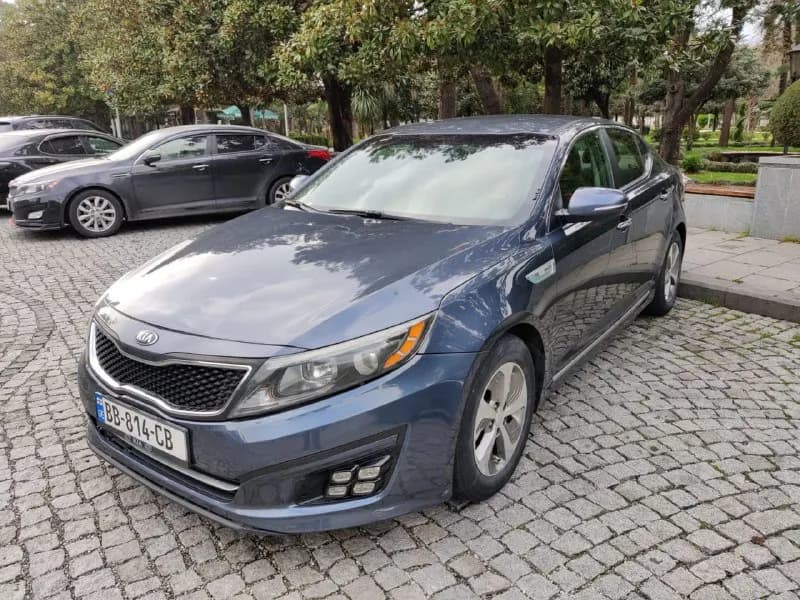 Kia Optima Hybrid 2013 года. — Тбилиси — 5 600 ₾