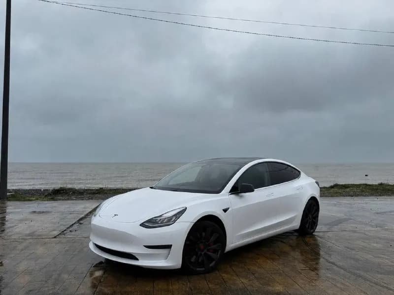Tesla Model 3 Long Range Dual Motor (2018) ტაქსზე სამუშაოდ. — Батуми — 600 ₾