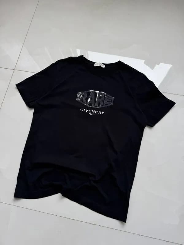 Givenchy — Батуми — 130 ₾