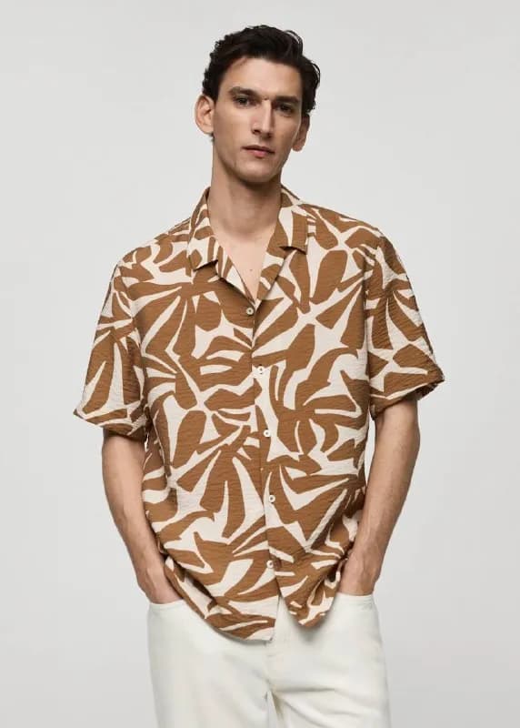1. Мужская рубашка Mango — Батуми — 20 ₾