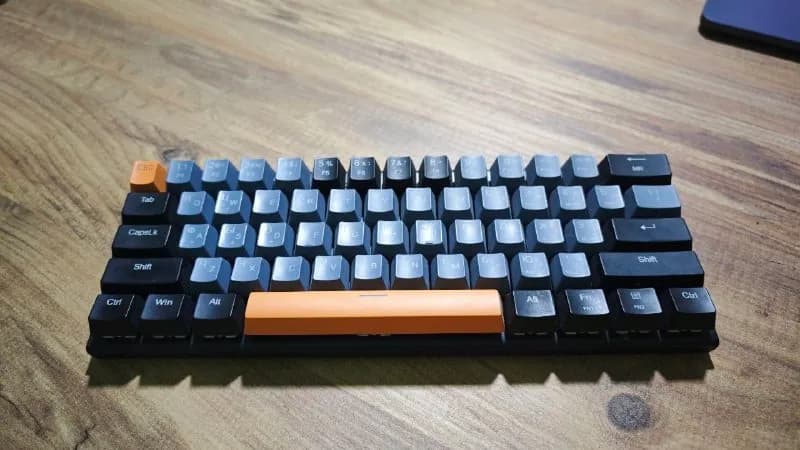 E-YOOSO Z-11 (Red switches, проводная) — 90 GEL — Батуми — 90 ₾