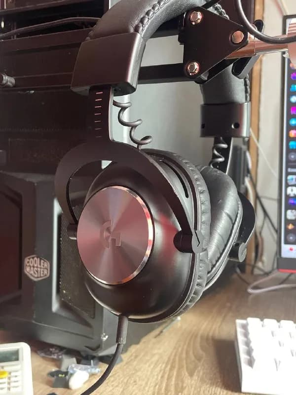 logitech g pro x состояние как новые отличные наушники для геймеров — Батуми