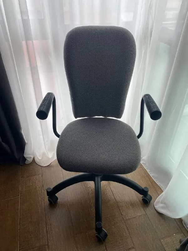IKEA, на ручках фирменные царапки от кота. 120 лари — Батуми — 120 ₾