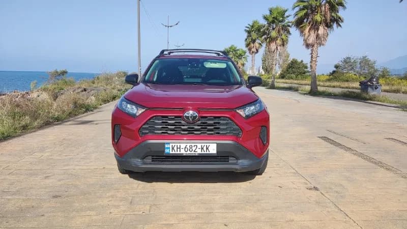 Toyota rav4 LE 2019. Полный привод, бензин. Пробег 110 000 км. Состояние идеальное. Цена 16500 $ — Батуми — 16 500 $
