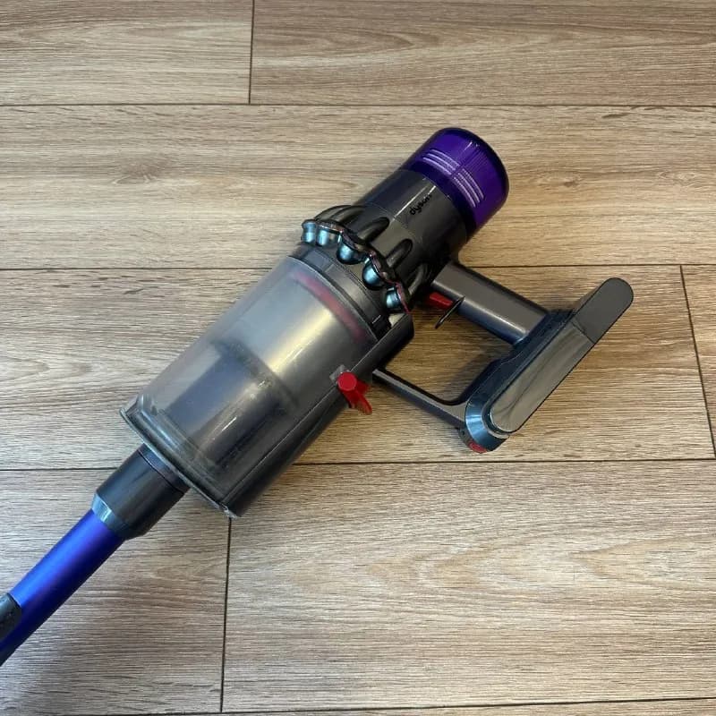 Dyson V11 Absolute Extra — Находка для мебели и авто! 🐈 — Батуми — 250 ₾