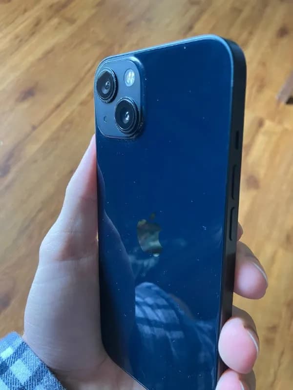 iPhone 13 128, без единой царапины, постоянно был в чехле и стекле — Батуми — 600 ₾