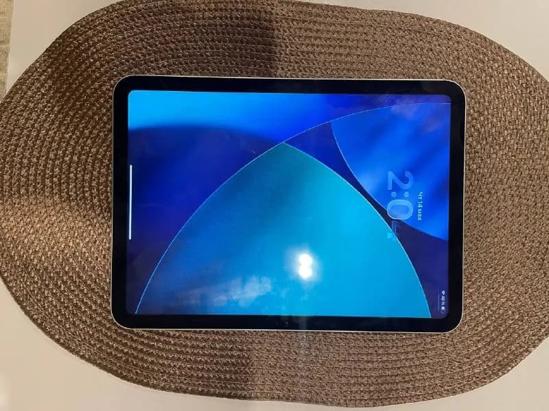 iPad 10 (64 gb) — Батуми — 700 ₾