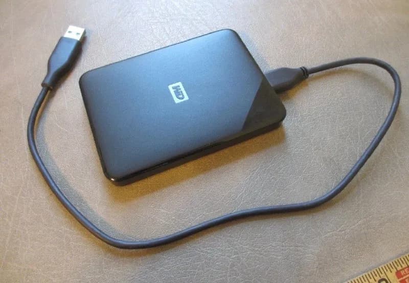 USB диск диск WD Elements SE 1Tb. В отличном техническом и косметическом состоянии. 180Gel. Больше и — Батуми — 180 ₾