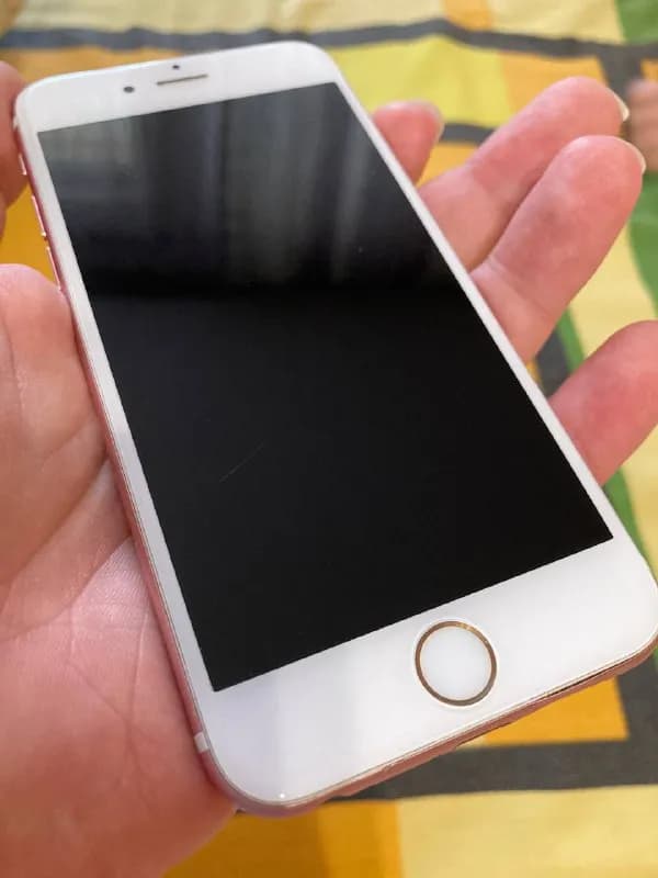iPhone 6s 64gb 250 лари — Тбилиси — 250 ₾