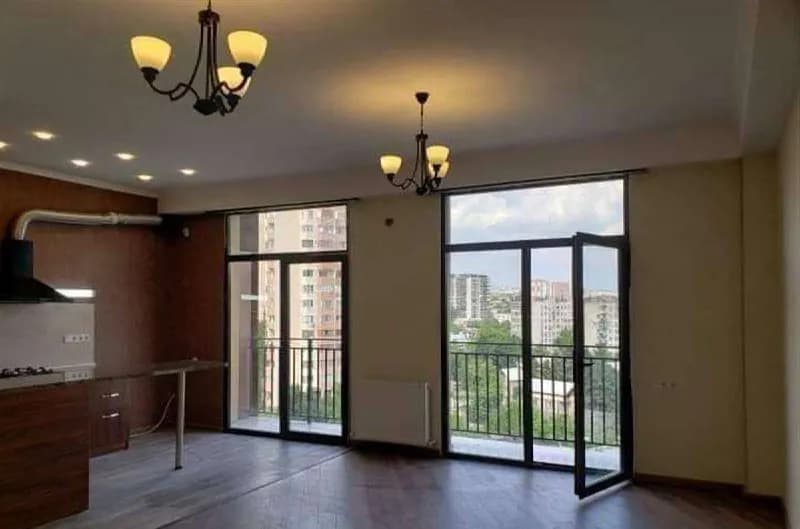 Fresco, Carrefour, Nikora is in the same building. 10 minutes from Isani metro station. — Тбилиси — 400 $