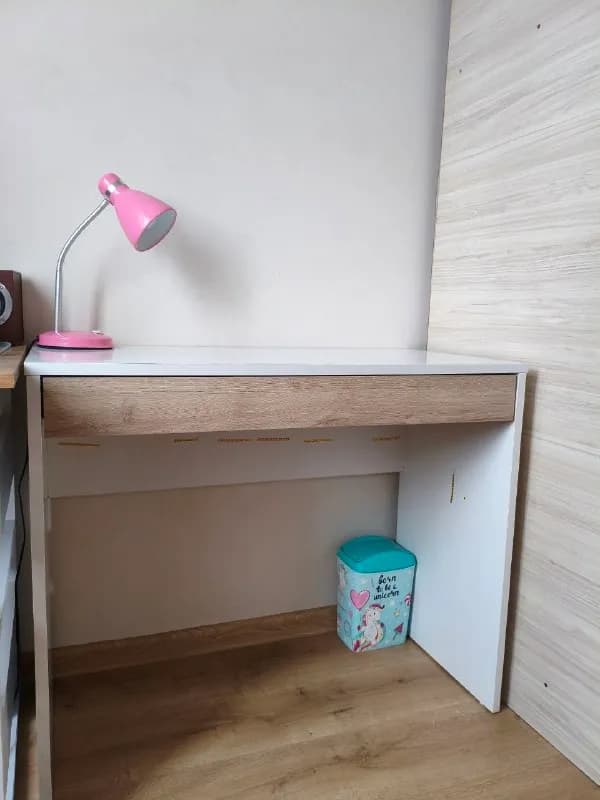Стол с выдвижным ящиком, 45/90см — Батуми — 85 ₾